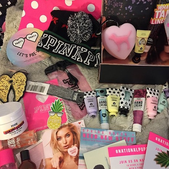 Vs pink surprise box Soooo cute - Picture 2 of 5